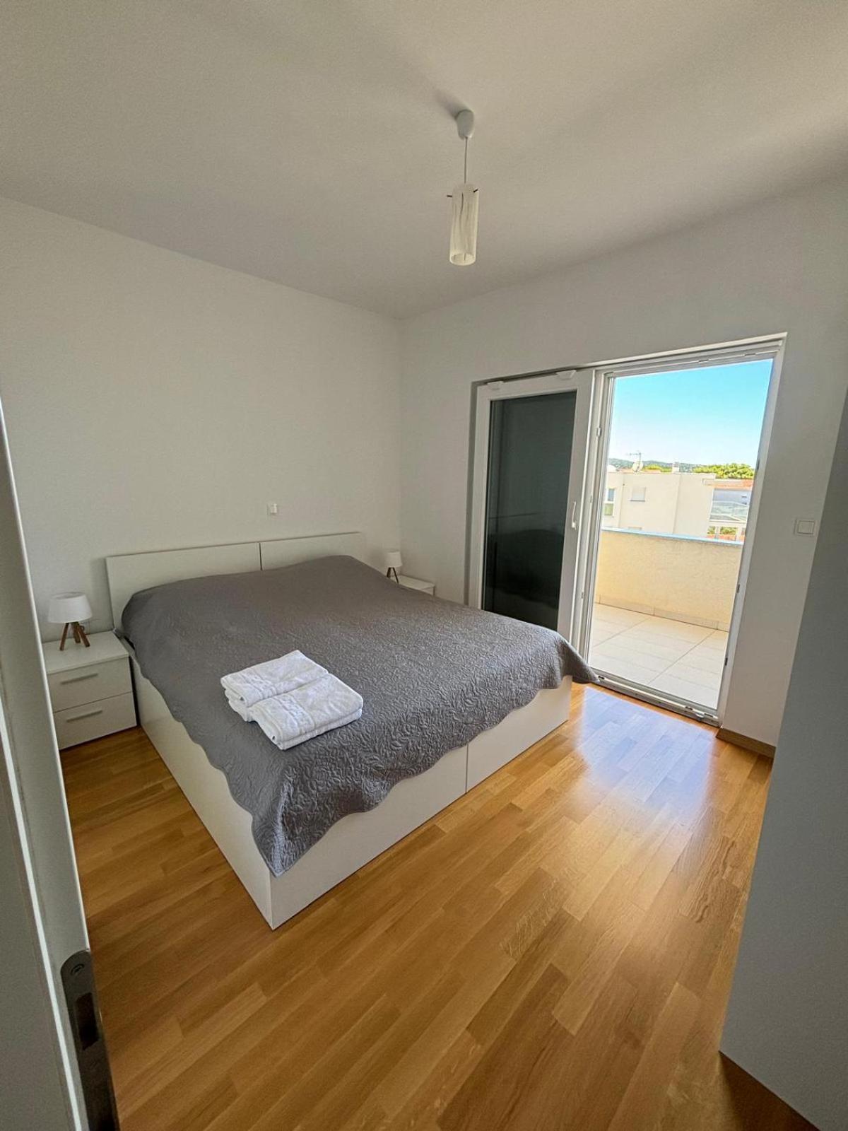 Sea View Apartments 扎博里克 外观 照片