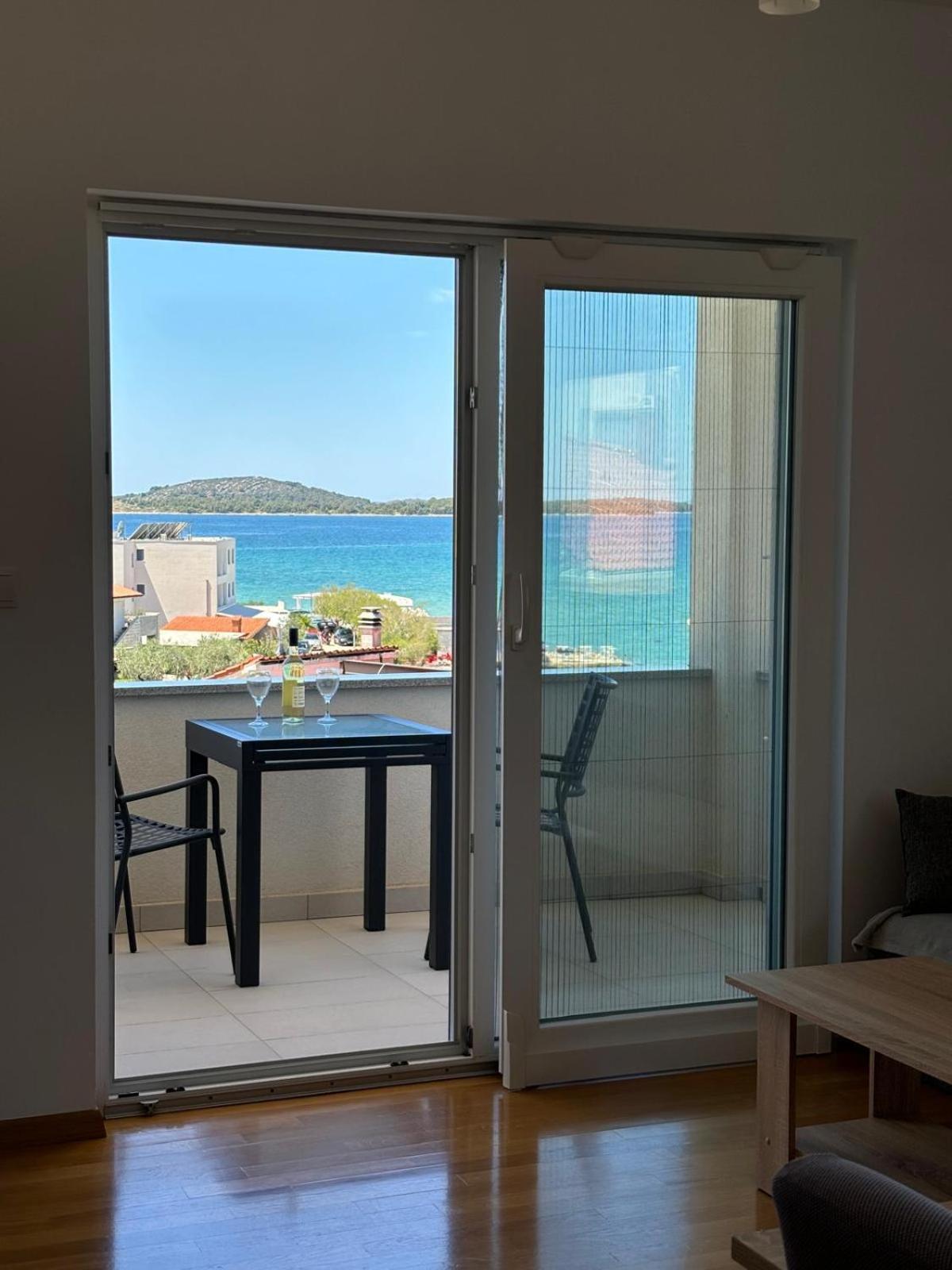 Sea View Apartments 扎博里克 外观 照片