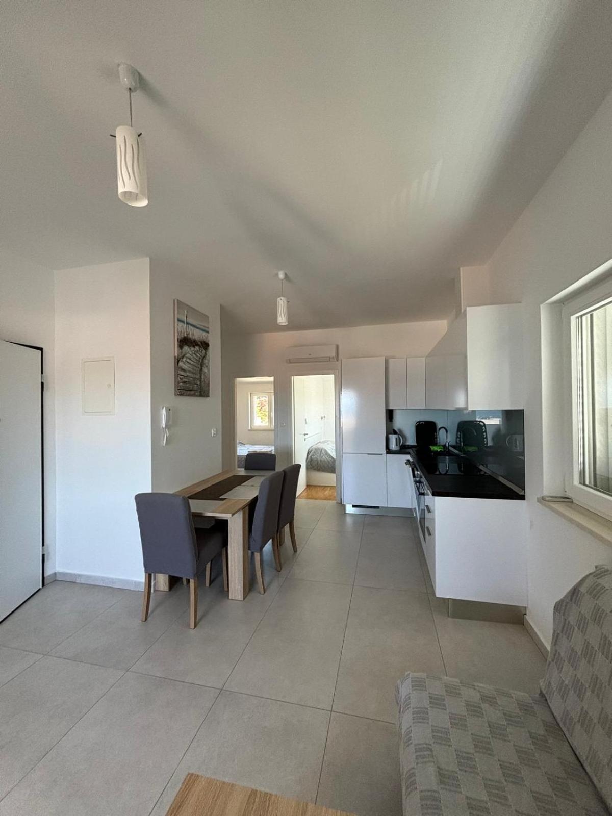 Sea View Apartments 扎博里克 外观 照片