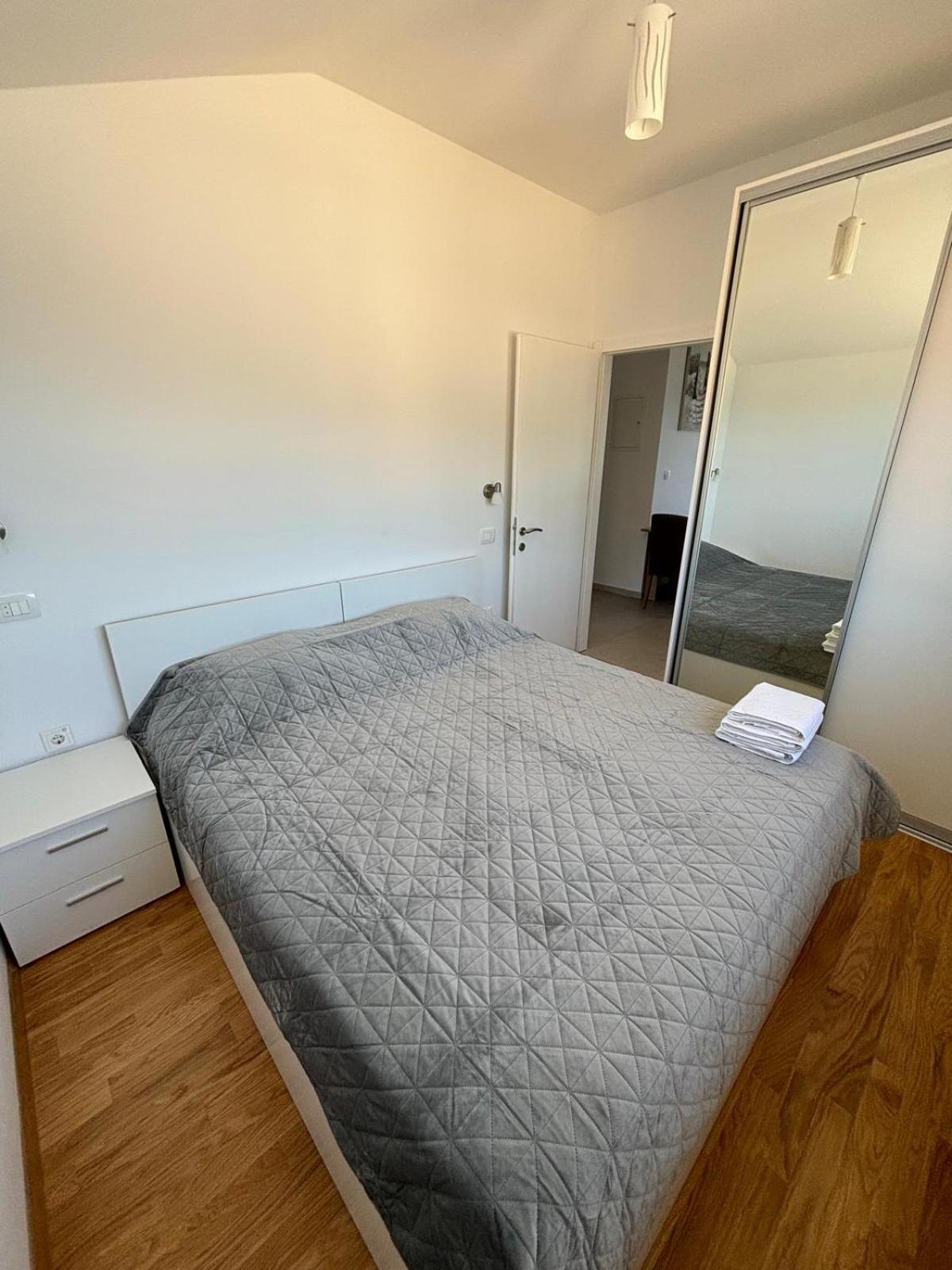 Sea View Apartments 扎博里克 外观 照片
